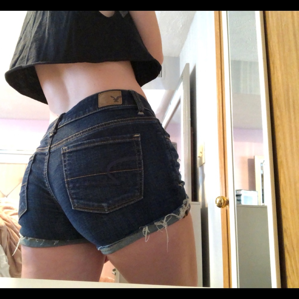 Size 0 American eagle shorts